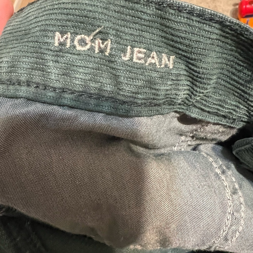 American Eagle Green Corduroy Mom Jeans Size 4 - Picture 6 of 6